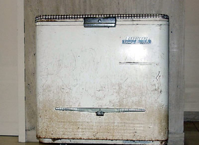 Picure of Old Freezer